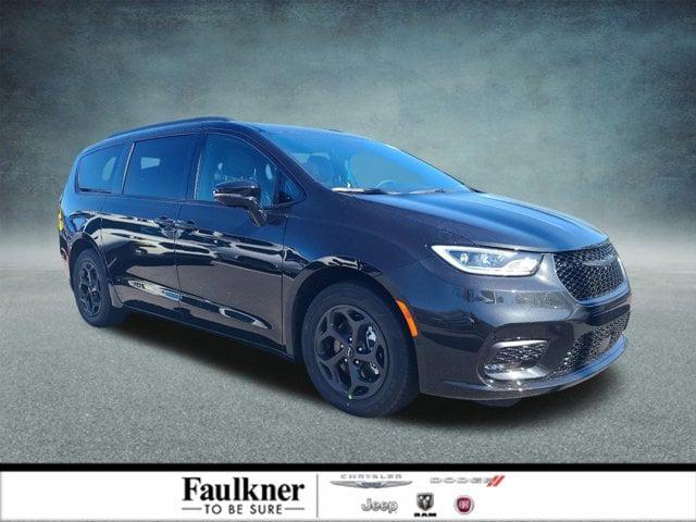 2024 Chrysler Pacifica Plug-In Hybrid PACIFICA PLUG-IN HYBRID PREMIUM S APPEARANCE