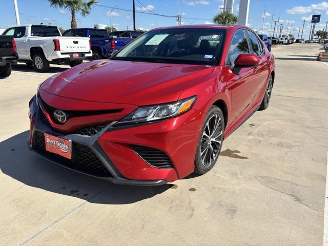 2020 Toyota Camry SE
