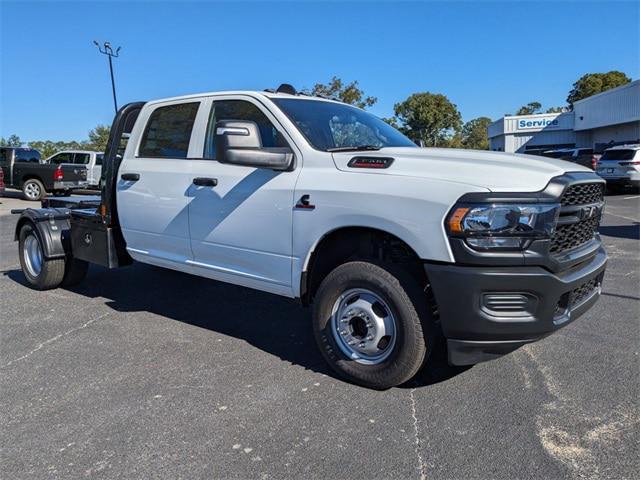 2024 RAM Ram 3500 Chassis Cab RAM 3500 TRADESMAN CREW CAB CHASSIS 4X4 60 CA