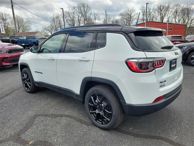 2024 Jeep Compass COMPASS LATITUDE 4X4