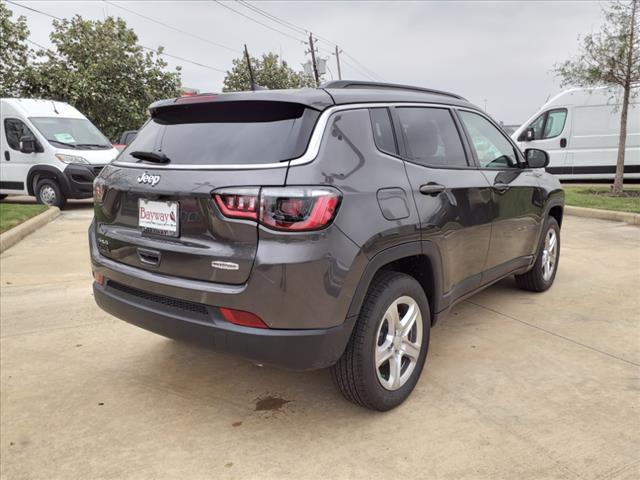 2024 Jeep Compass COMPASS LATITUDE 4X4