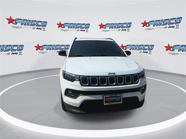 2024 Jeep Compass COMPASS LATITUDE LUX 4X4