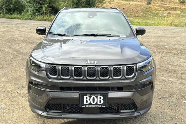 2024 Jeep Compass COMPASS LATITUDE LUX 4X4