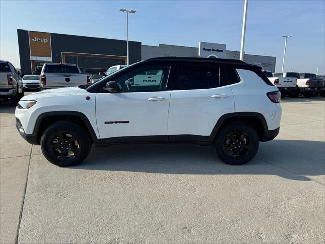 2024 Jeep Compass COMPASS TRAILHAWK 4X4