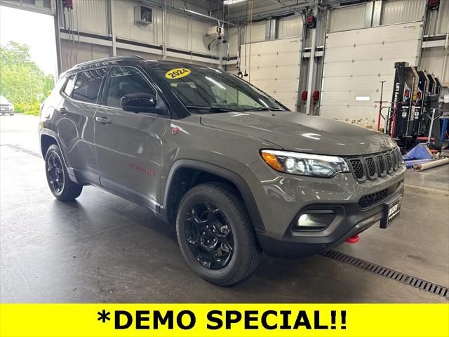 2024 Jeep Compass COMPASS TRAILHAWK 4X4