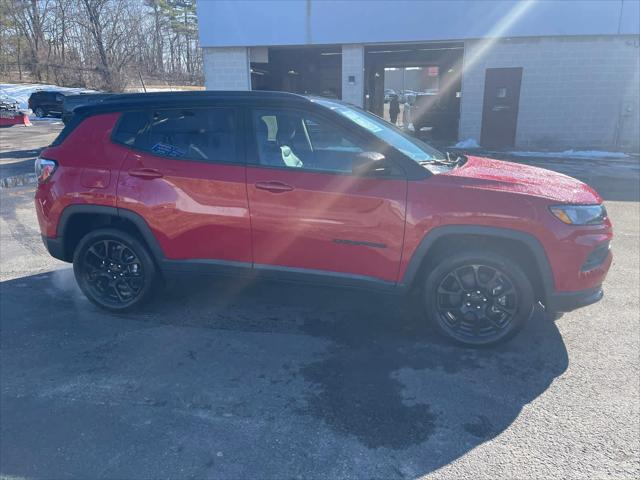 2024 Jeep Compass COMPASS LATITUDE 4X4