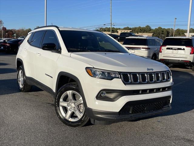 2024 Jeep Compass COMPASS LATITUDE 4X4