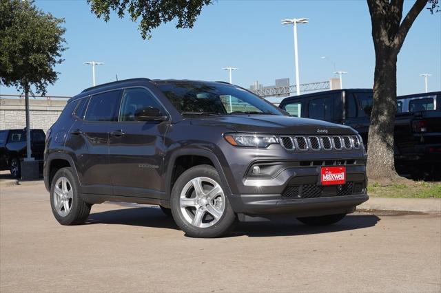 2024 Jeep Compass COMPASS LATITUDE 4X4