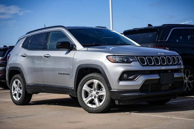 2024 Jeep Compass COMPASS LATITUDE 4X4