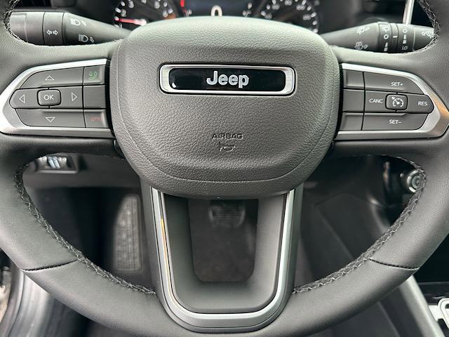 2024 Jeep Compass COMPASS LATITUDE 4X4