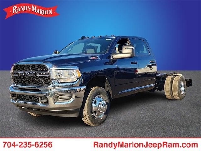 2024 RAM Ram 3500 Chassis Cab RAM 3500 TRADESMAN CREW CAB CHASSIS 4X4 60 CA