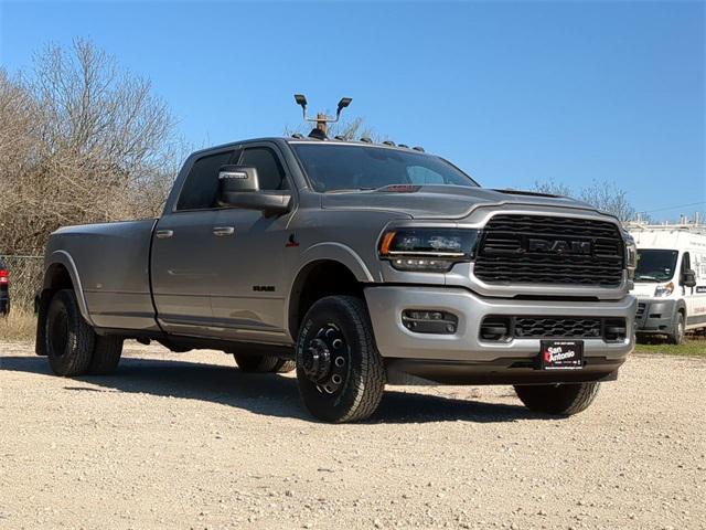 2024 RAM Ram 3500 RAM 3500 LIMITED CREW CAB 4X4 8 BOX