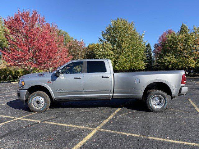 2024 RAM Ram 3500 RAM 3500 LIMITED CREW CAB 4X4 8 BOX