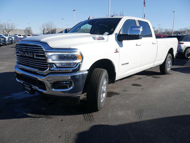 2024 RAM Ram 3500 RAM 3500 LARAMIE CREW CAB 4X4 8 BOX