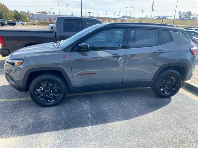 2024 Jeep Compass COMPASS TRAILHAWK 4X4