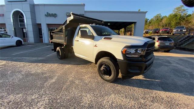 2024 RAM Ram 3500 Chassis Cab RAM 3500 TRADESMAN CHASSIS REGULAR CAB 4X4 60 CA