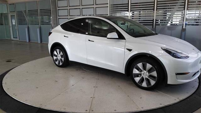 2023 Tesla Model Y Long Range Dual Motor All-Wheel Drive