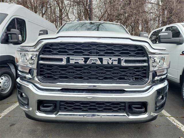 2023 RAM Ram 3500 Chassis Cab RAM 3500 TRADESMAN CREW CAB CHASSIS 4X4 60 CA