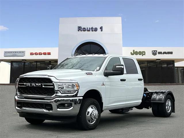 2023 RAM Ram 3500 Chassis Cab RAM 3500 TRADESMAN CREW CAB CHASSIS 4X4 60 CA
