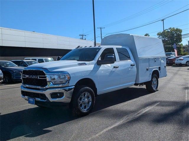 2024 RAM Ram 3500 Chassis Cab RAM 3500 TRADESMAN CREW CAB CHASSIS 4X4 60 CA