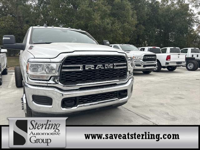 2024 RAM Ram 3500 Chassis Cab RAM 3500 TRADESMAN CHASSIS REGULAR CAB 4X4 60 CA