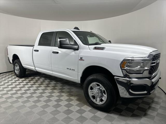 2024 RAM Ram 3500 RAM 3500 BIG HORN CREW CAB 4X4 8 BOX