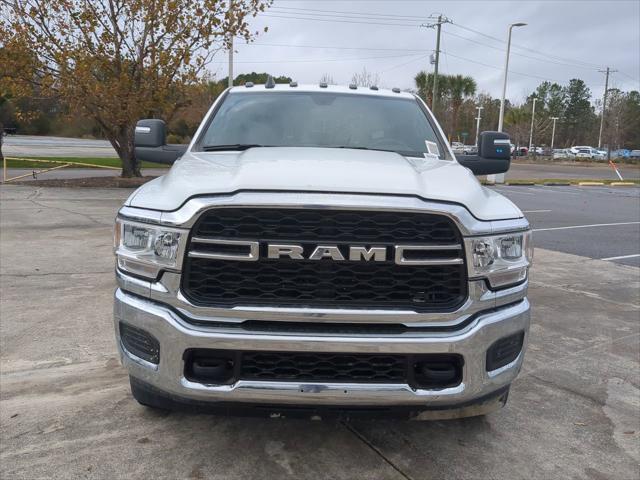 2024 RAM Ram 3500 Chassis Cab RAM 3500 TRADESMAN CREW CAB CHASSIS 4X2 60 CA