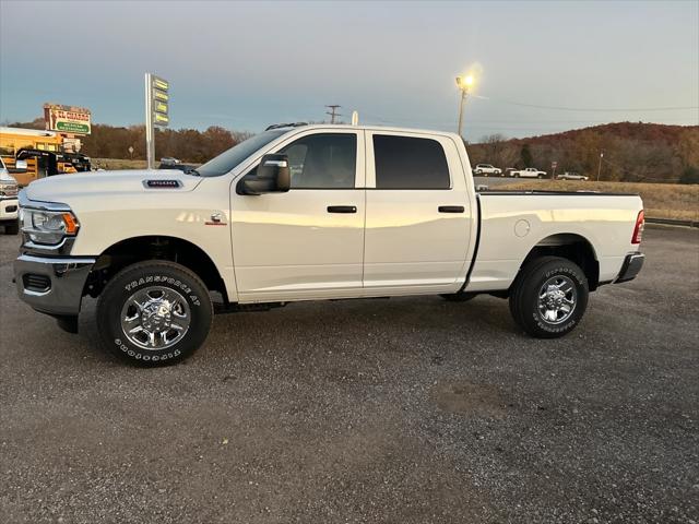 2024 RAM Ram 3500 RAM 3500 TRADESMAN CREW CAB 4X4 64 BOX