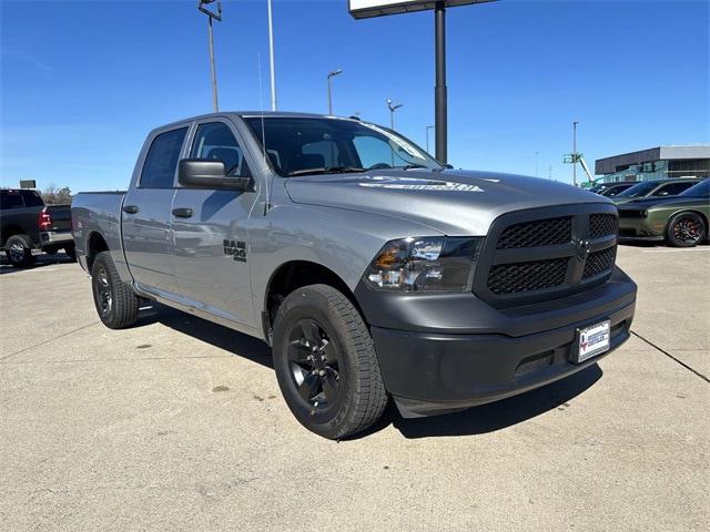 2023 RAM Ram 1500 Classic RAM 1500 CLASSIC TRADESMAN CREW CAB 4X4 57 BOX