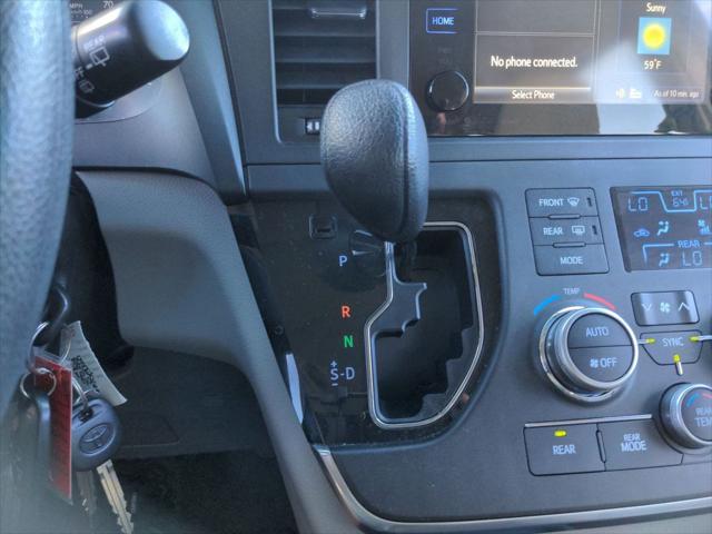 2016 Toyota Sienna LE 7 Passenger