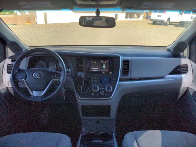 2016 Toyota Sienna LE 7 Passenger