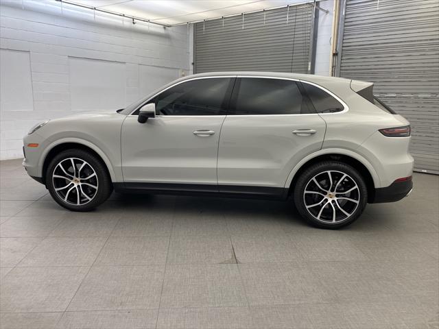 2023 Porsche Cayenne Base