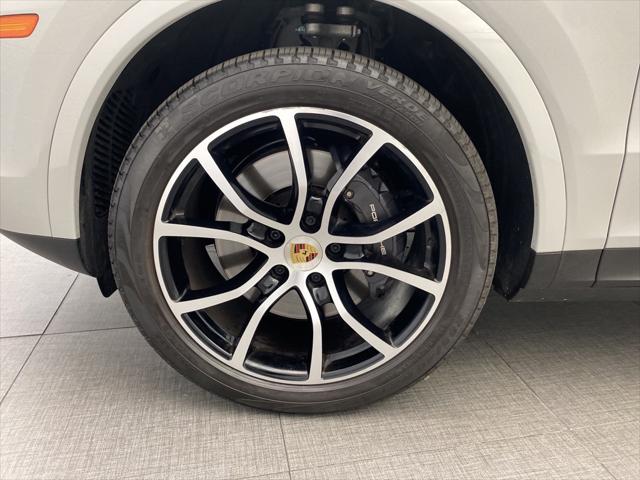 2023 Porsche Cayenne Base