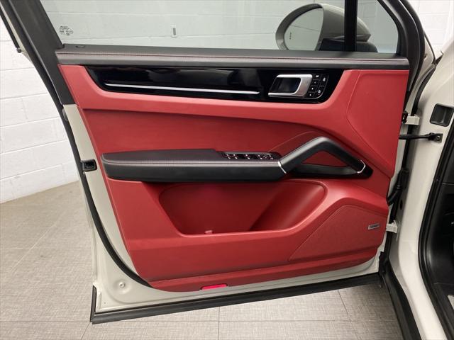 2023 Porsche Cayenne Base