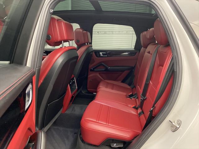 2023 Porsche Cayenne Base