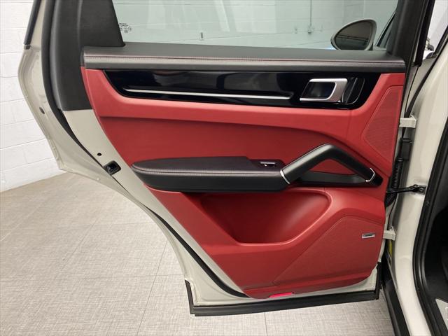 2023 Porsche Cayenne Base