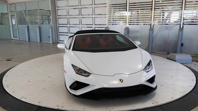 2022 Lamborghini Huracan Evo Spyder RWD