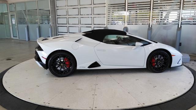 2022 Lamborghini Huracan Evo Spyder RWD