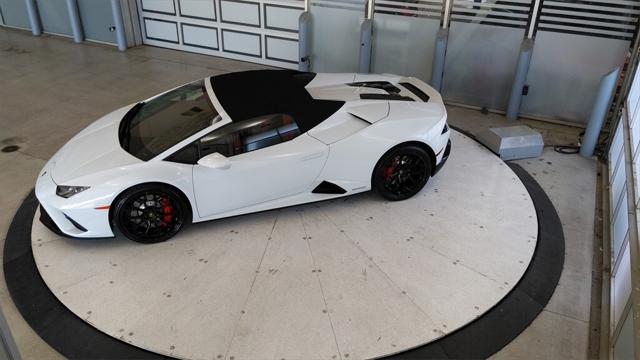2022 Lamborghini Huracan Evo Spyder RWD