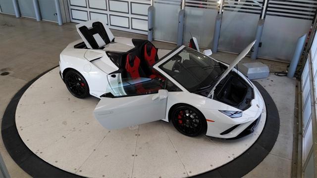 2022 Lamborghini Huracan Evo Spyder RWD