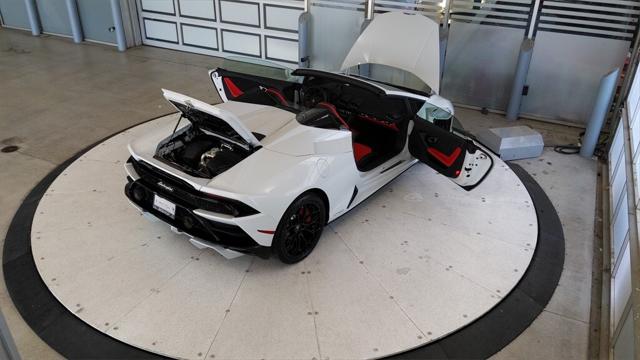 2022 Lamborghini Huracan Evo Spyder RWD