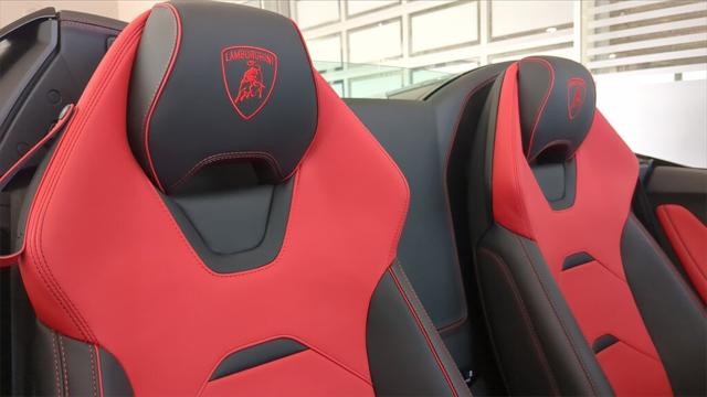 2022 Lamborghini Huracan Evo Spyder RWD
