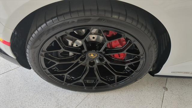 2022 Lamborghini Huracan Evo Spyder RWD