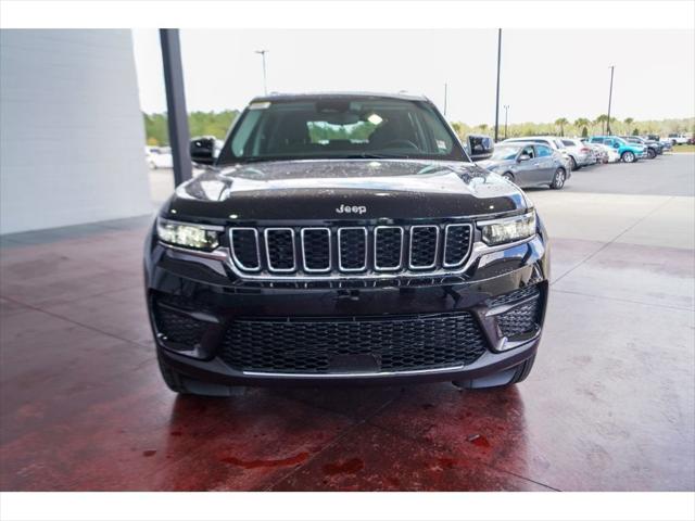 2024 Jeep Grand Cherokee GRAND CHEROKEE LAREDO X 4X4