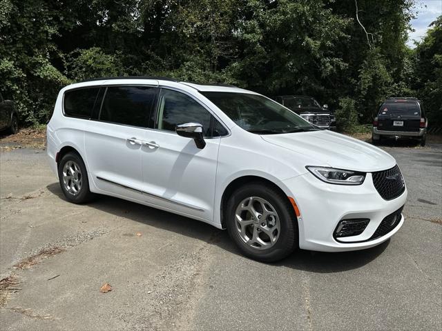 2023 Chrysler Pacifica PACIFICA LIMITED