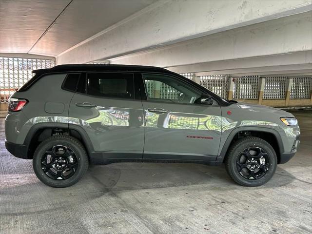 2024 Jeep Compass COMPASS TRAILHAWK 4X4