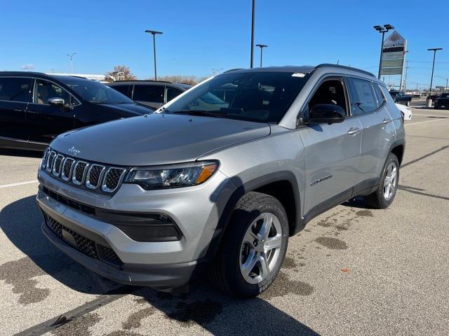 2024 Jeep Compass COMPASS LATITUDE 4X4