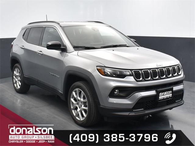 2024 Jeep Compass COMPASS LATITUDE LUX 4X4