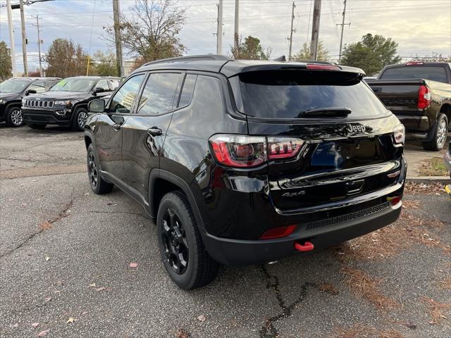 2024 Jeep Compass COMPASS TRAILHAWK 4X4