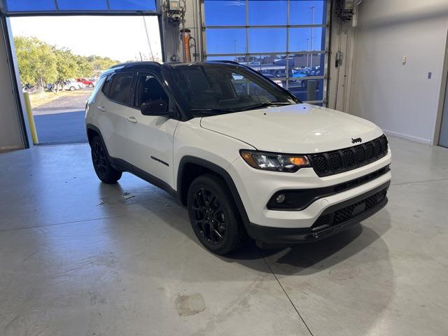 2024 Jeep Compass COMPASS LATITUDE 4X4